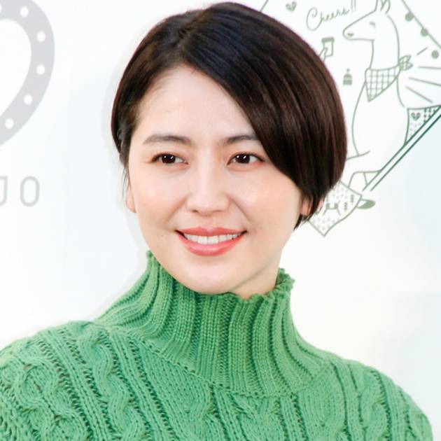 「眼福だ」長澤まさみ、美脚を惜しみなく披露したアンニュイSHOTに反響「お美しい」サムネイル画像!