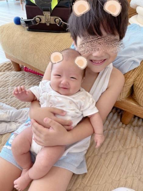 辻希美、三男＆次女の“激かわ”ニッコリSHOTを公開「最高の写真が撮れました」サムネイル画像!