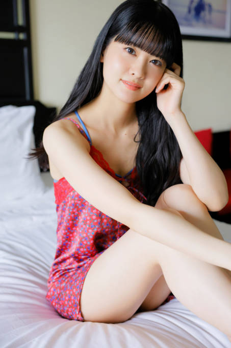 声優・大西亜玖璃、美ボディ際立つキャミソールSHOT披露！ベトナムを舞台に等身大の魅力が光る