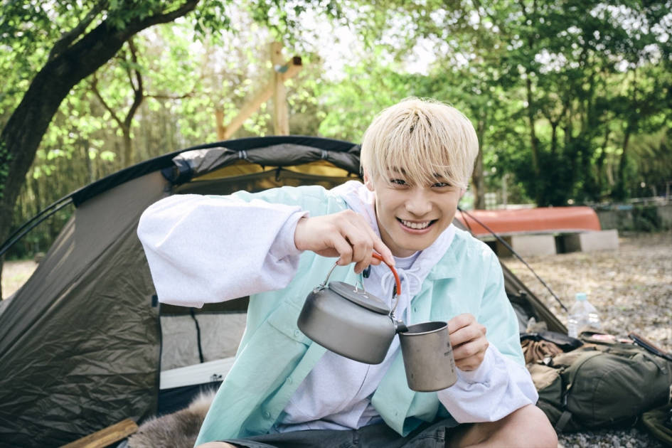 超特急・高松アロハ、少年のような笑顔にドキドキ！キャンプを突き詰める『ALOHA’ｓCAMP』発売サムネイル画像!