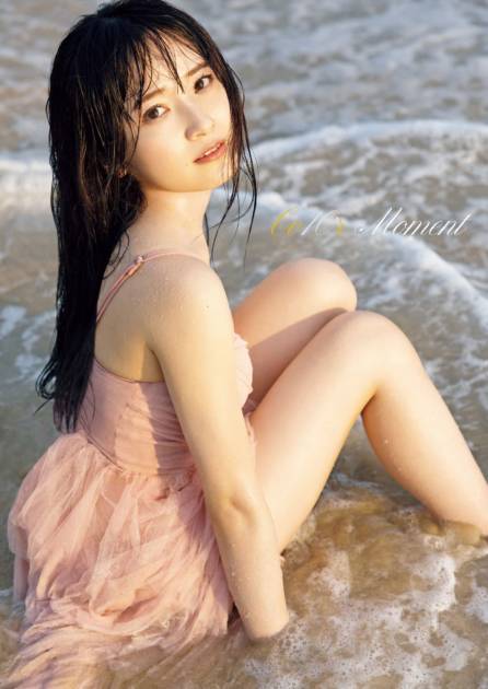 森戸知沙希、ほっそり美脚際立つ肌見せSHOT！デビュー10周年記念のメモリアル写真集が電子版にサムネイル画像!