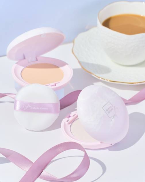 素肌記念日、24時間使える「スキンケアパウダー」から限定のラベンダーミルクティーの香りが登場サムネイル画像!