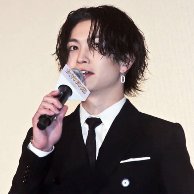 「需要しかない」綱啓永、クールなサングラス×パーカーSHOTに反響「かっこよすぎ」サムネイル画像!