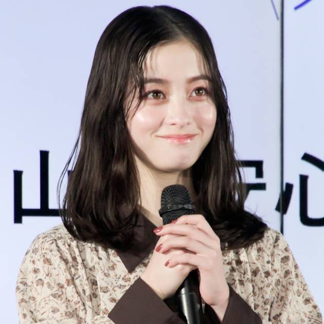 橋本環奈、コメディ作品での“強敵”俳優に恨み節？「笑うまでやるんですよ」サムネイル画像!