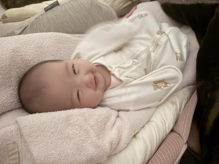 辻希美、生後3ヶ月次女のかわいらしいニッコリSHOT披露「この笑顔と 上目遣いで癒される」