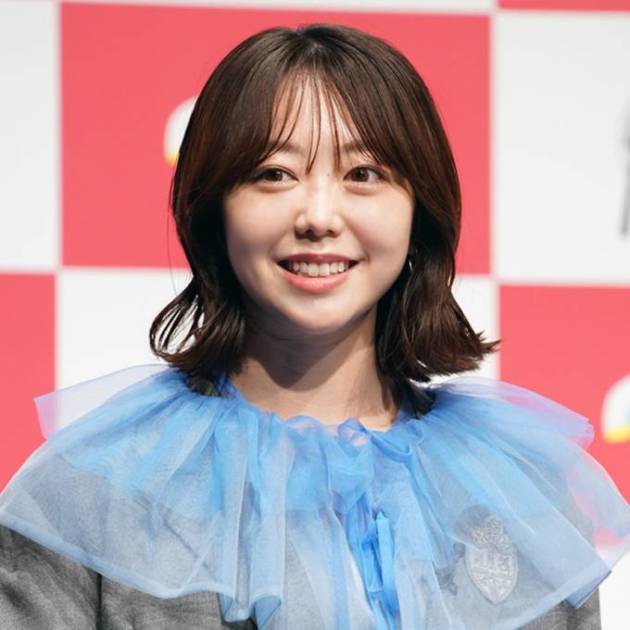 峯岸みなみ、夫・てつや＆娘とのバースデーSHOTに反響「素敵な家族だなぁ」「おしどり夫婦」サムネイル画像!