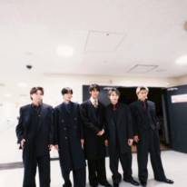 M!LK結成11周年！佐野勇斗、メンバーとの笑顔SHOTに「エモエモの写真」「これからも仲良しな5人でいてね」