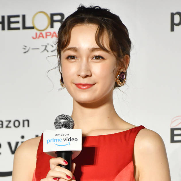 藤井サチ「すごく良く効く」フェイスラインや首のケアに！“リアル”なケアアイテムサムネイル画像!