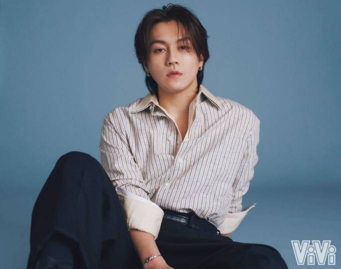 Travis Japan・松田元太が『ViVi国宝級イケメンランキング』NOW部門首位に！色っぽいシャツ姿を披露