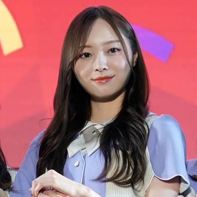 乃木坂46梅澤美波、2025年は表現の幅を広げた1年に！2nd写真集『透明な覚悟』で見せる新たな魅力サムネイル画像!