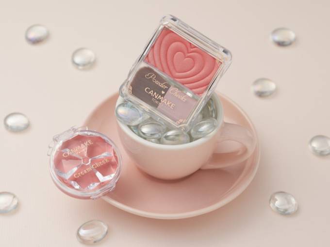 CANMAKE、人気のハート柄チーク「パウダーチークス」から新色登場！