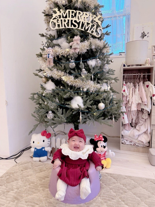 可愛い」辻希美、生後4ヶ月次女がクリスマス風におめかしした姿に