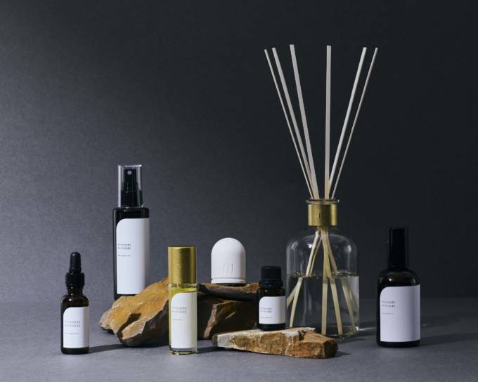 NOWHERE NOWHERE、香りと潤いで満たす「バスフレグランスオイル」発売