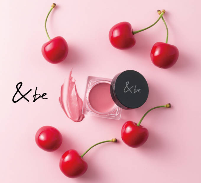 ＆be、ヘルシーな血色感を演出するクリームチークに春限定色チェリーピンクが登場