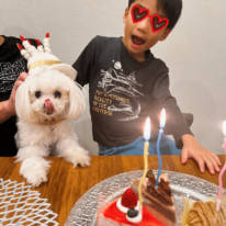 保田圭、息子＆愛犬の誕生日SHOTを公開「家族でお祝い」「良いお誕生日になりました」
