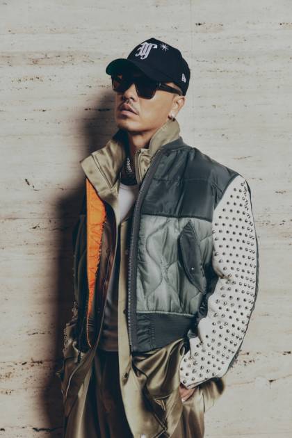 【独占コメント到着】AK-69活動30周年を記念したベストアルバム「BEST OF AK-69 “Yellow Gold”」をリリース！全曲再録音、再ミックス、再マスタリングを行った全20曲を収録サムネイル画像!