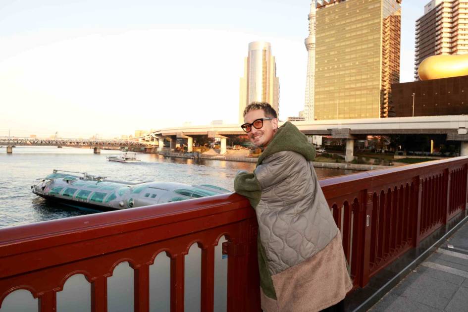 松岡昌宏、約20年ぶりの外ロケで魅力が全開！カメラマン・小林ばく氏の40周年特別企画に登場サムネイル画像!