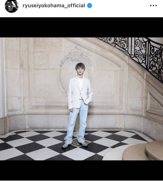 横浜流星、雰囲気ガラリのシルバーヘアSHOTに反響「超絶素敵」「髪色似合ってます」サムネイル画像!