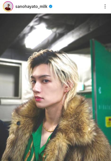 佐野勇斗、金髪時代の美麗SHOTに「流石にカッコよすぎる」「イケメンすぎてびっくり」の声