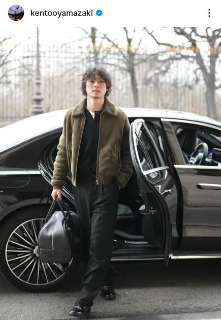 山崎賢人、ワイルドなヒゲ姿のパリ滞在SHOTに反響「爆イケすぎる」「かっこいいっ」サムネイル画像!