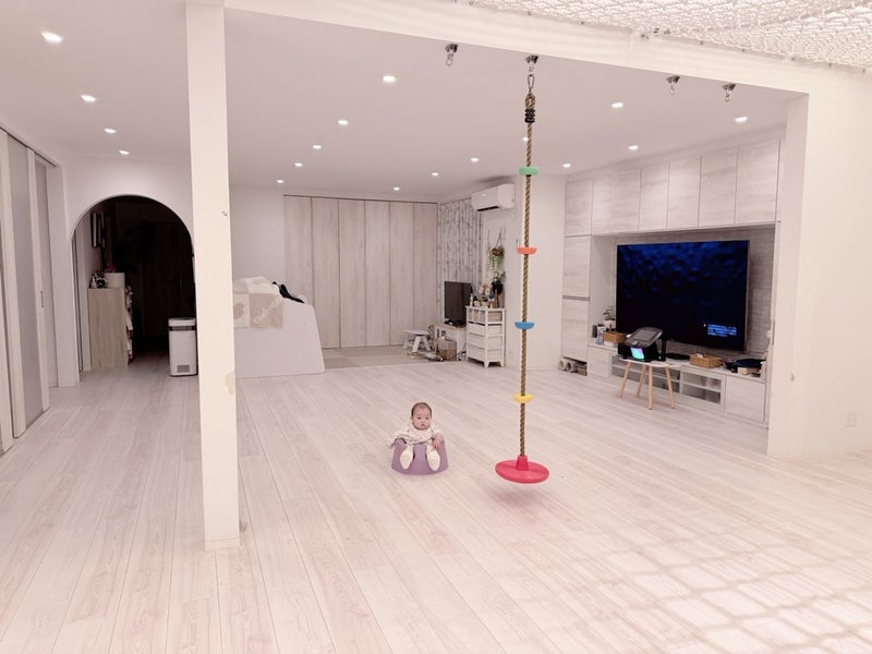 辻希美、自宅リビングの引っ越し＆リフォームを報告「とんでもない大工事」