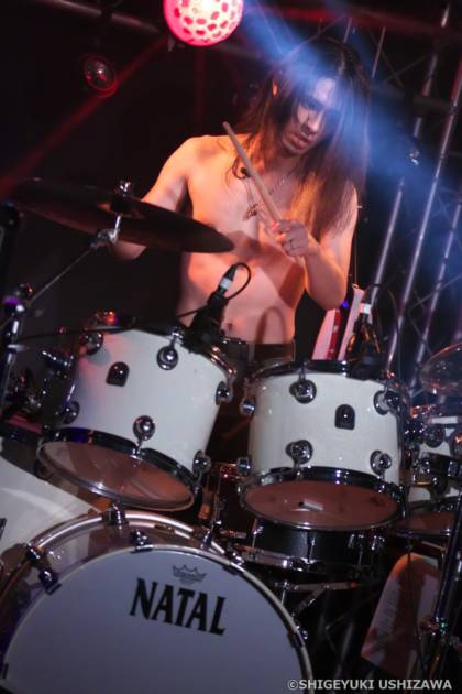 【独占コメント到着】局所性ジストニアと闘うドラマー・石川達也、初オリジナルアルバム『Unwritten Tomorrows…』配信リリースサムネイル画像!