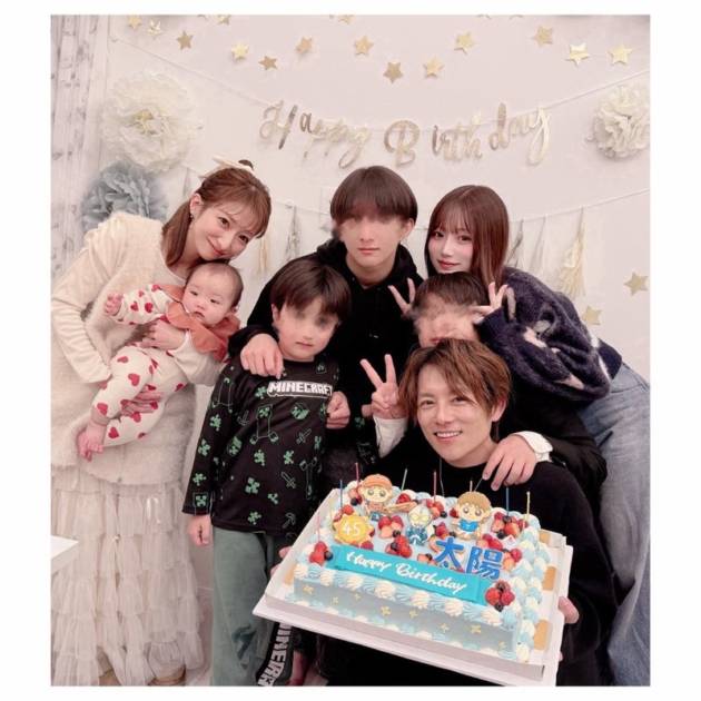 辻希美、芸能人も集合！夫・杉浦太陽の45歳バースデーを盛大にお祝い「サプライズも大成功」サムネイル画像!
