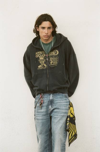 TOPS 18,590円 TSHIRT 8,690円 BOTTOMS 22,990円