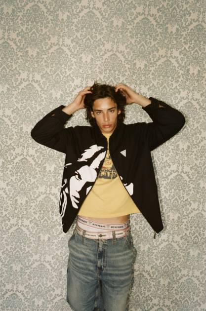 TOPS 24,090円 TSHIRT 8,690円 BOTTOMS 25,190円