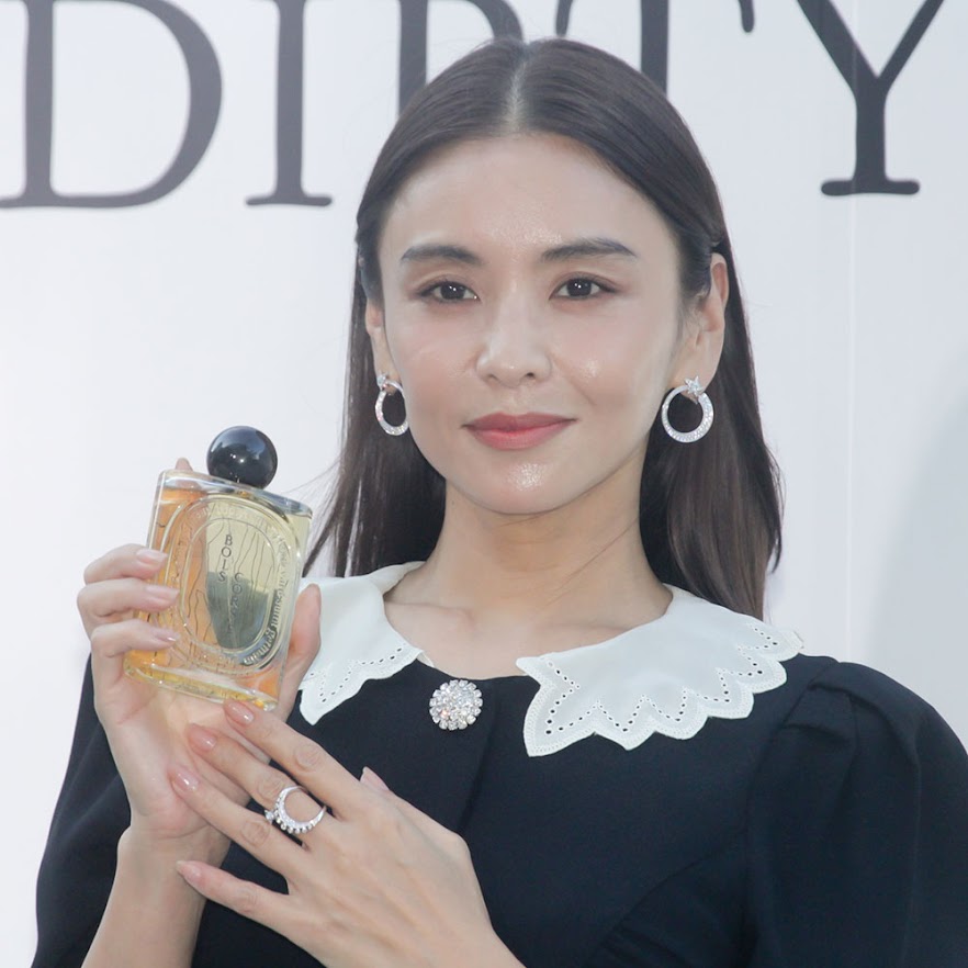ユニクロ】滝沢眞規子「3色買いました」丈感が絶妙なお気に入りTシャツ
