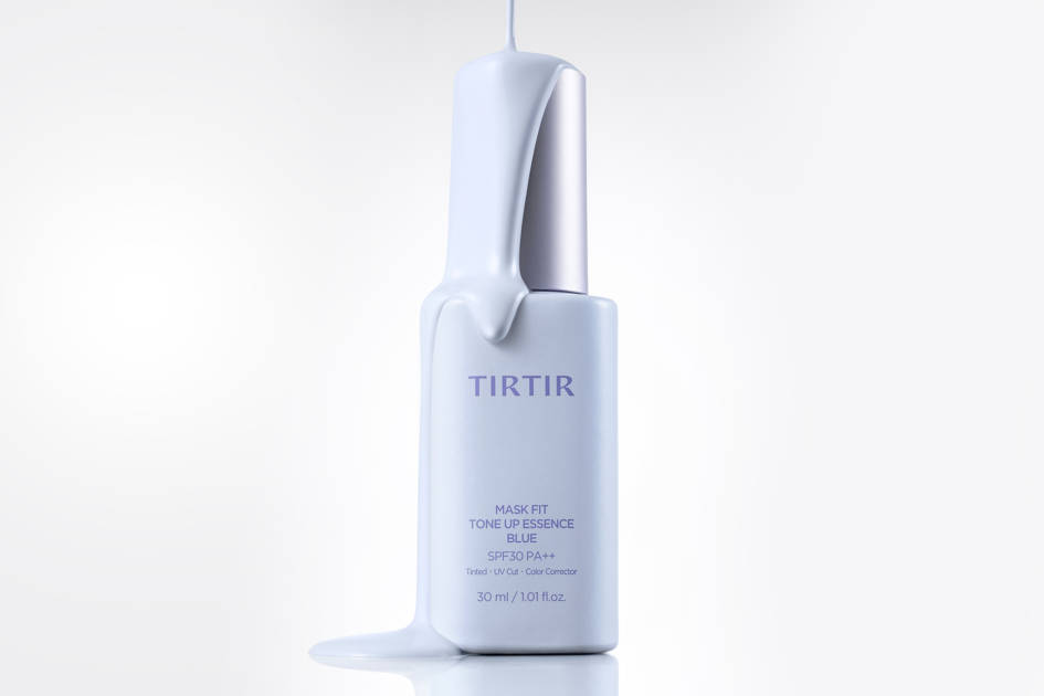 TIRTIR、ブルートーンで透明感を引き出す「トーンアップエッセンス」新色登場
