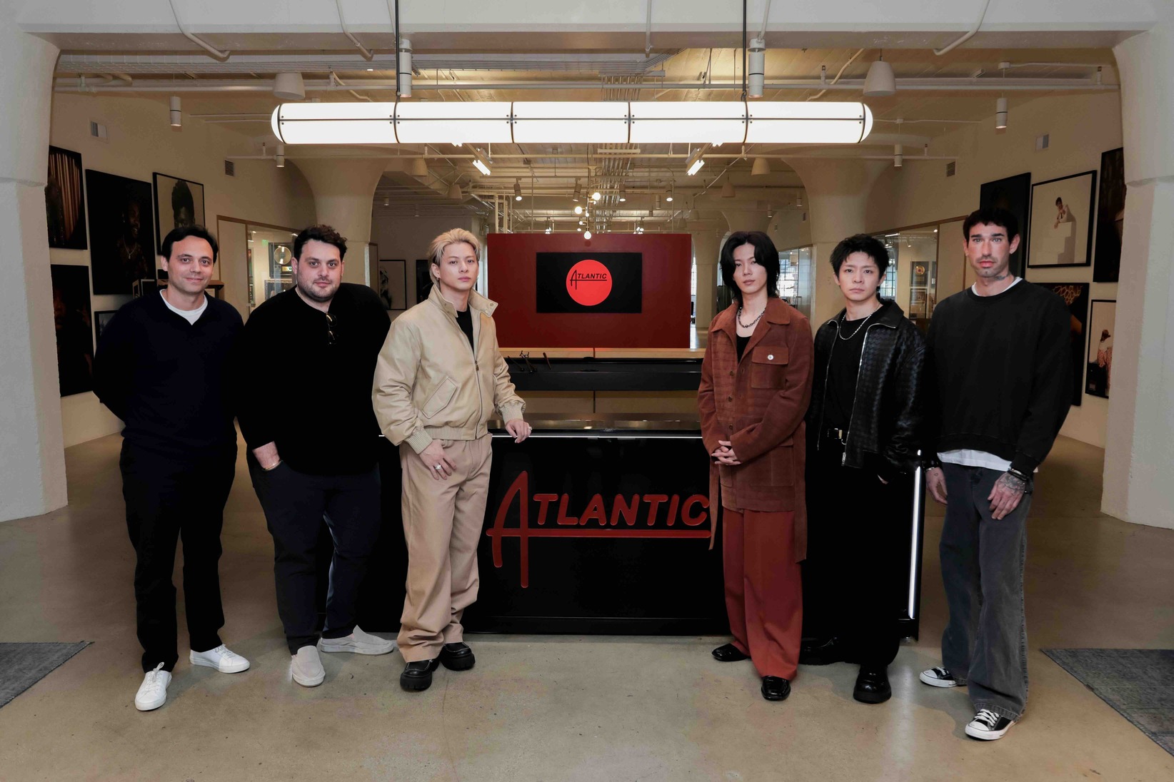 Number_i、アメリカの名門音楽レーベル・Atlantic Recordsとのレーベル契約を発表。グローバルな活躍に期待