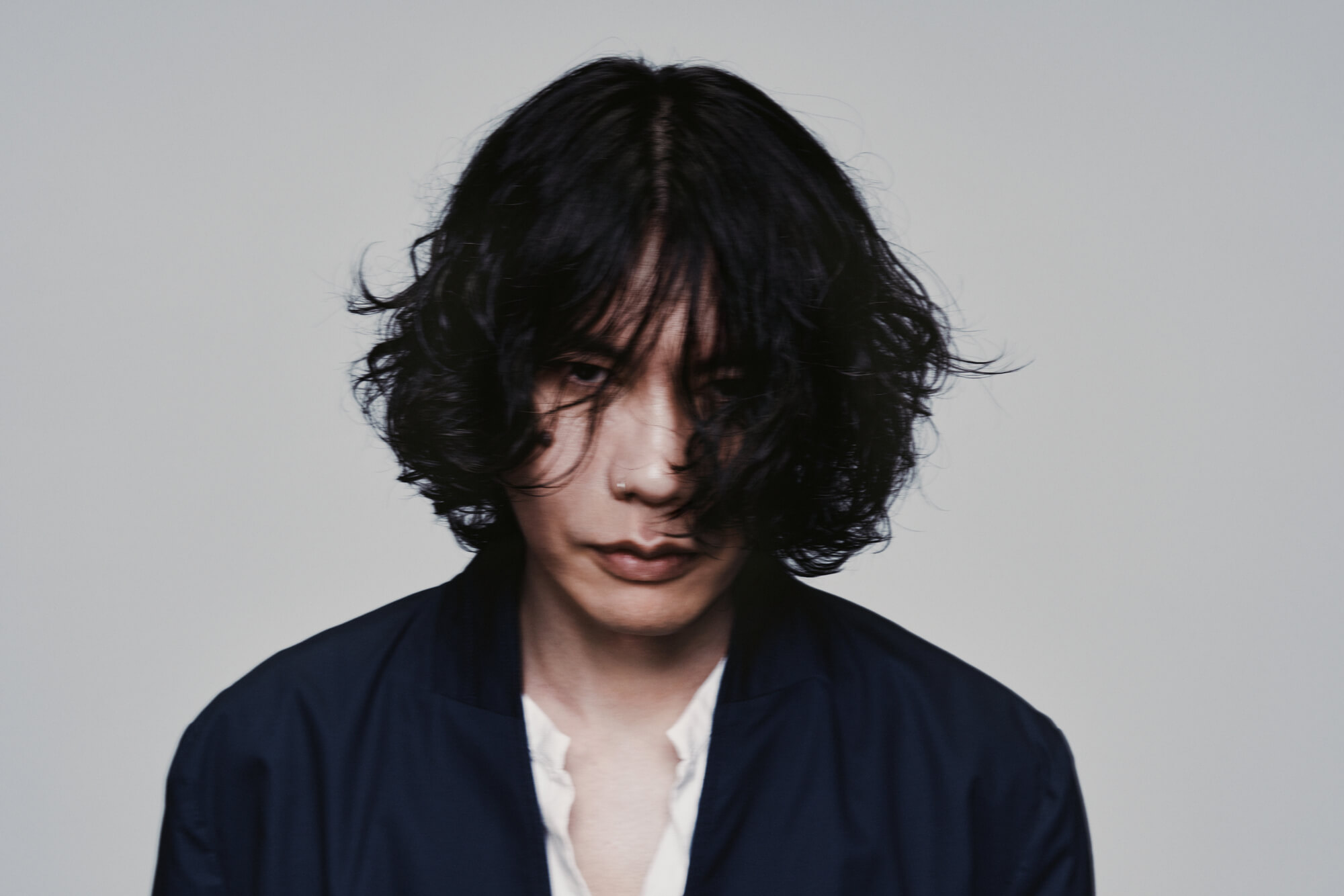 米津玄師、新曲「夜鷹」が映画『キングダム 魂の決戦』主題歌に決定。最新予告映像に絶賛の声メイン画像