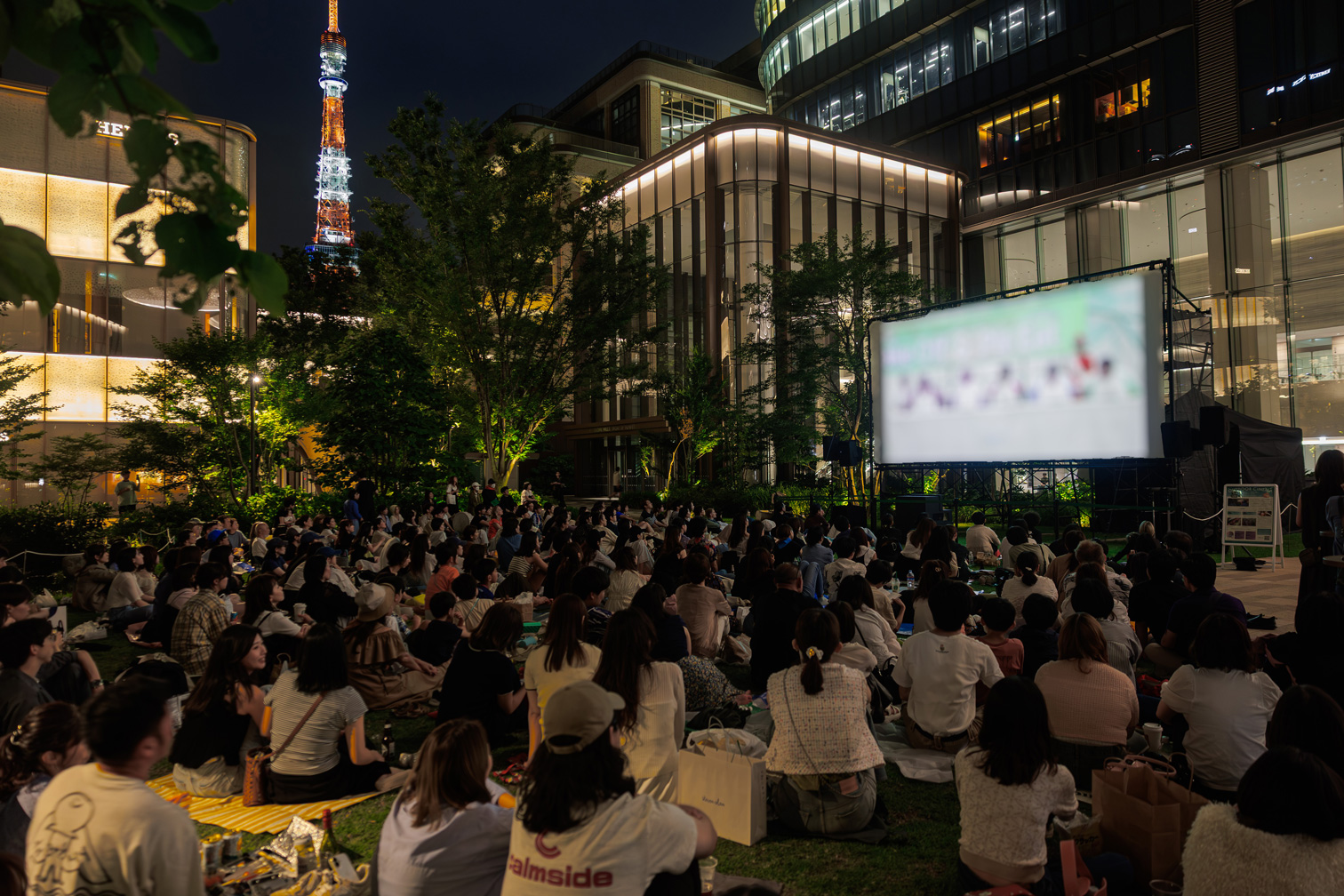 「OUTDOOR CINEMA 2026」麻布台ヒルズで開催決定。シルバーウィーク6日間に映画6本を日替わりで屋外上映