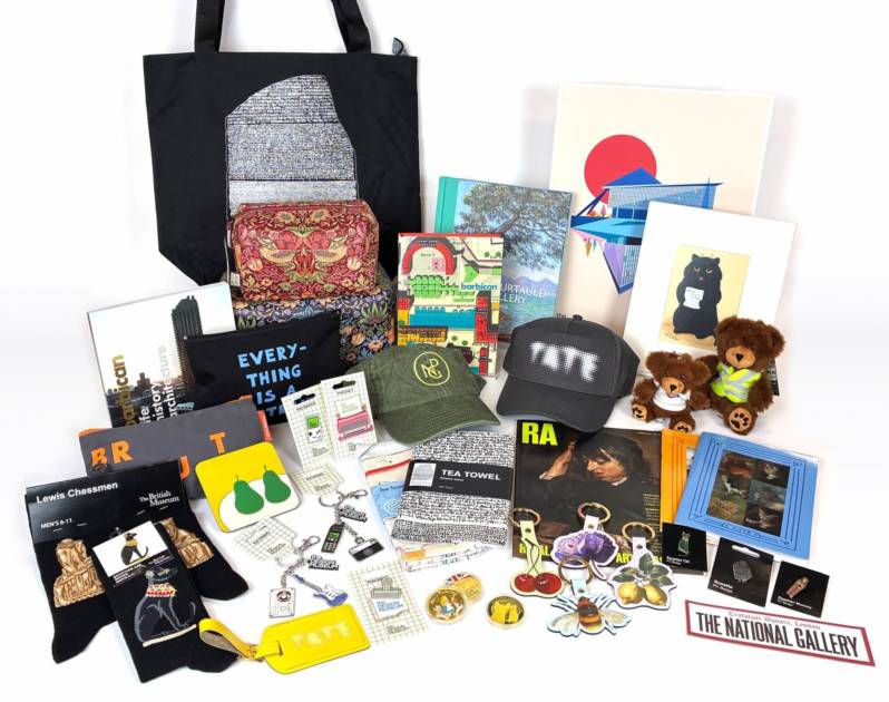 ロンドングッズ “Rosetta Stone Black” Shopper Bag（大英博物館 ロゼッタストーン トートバッグ）4,620円など